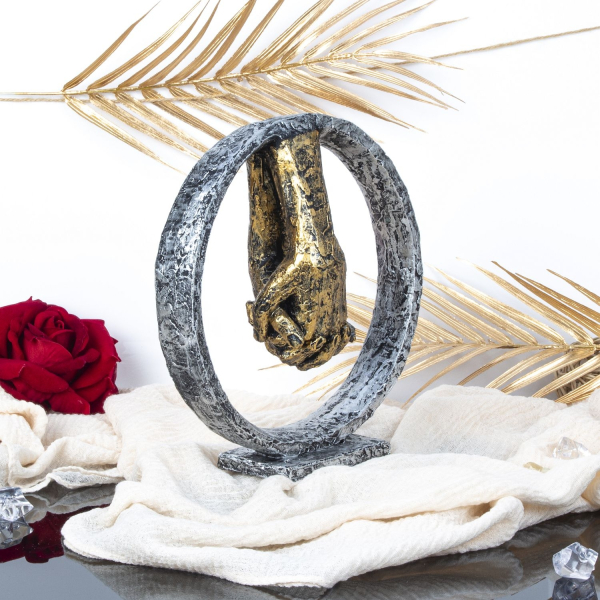 Kreis Skulptur Hand in Hand aus Kunststein – Symbol der Verbundenheit ⌀ 22 cm Dekofigur Dekoration